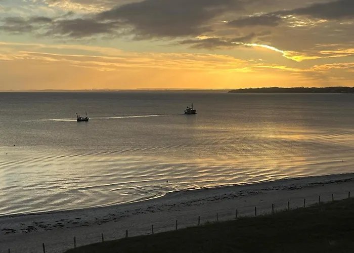 Am Mit Strandkorb In Scharbeutz